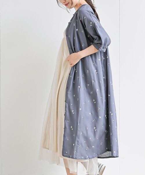 rps（アールピーエス）の「総刺繍５分袖シャツワンピース（シャツワンピース・レディース・チャコールグレー/ブルー/グレイッシュベージュ・フリー）」の20枚目の写真