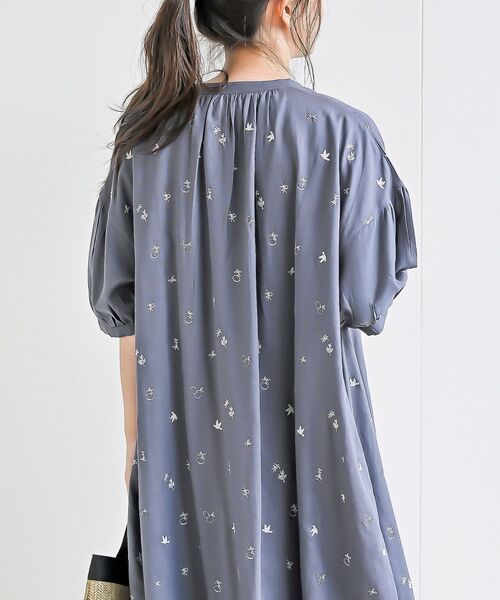 rps（アールピーエス）の「総刺繍５分袖シャツワンピース（シャツワンピース・レディース・チャコールグレー/ブルー/グレイッシュベージュ・フリー）」の15枚目の写真