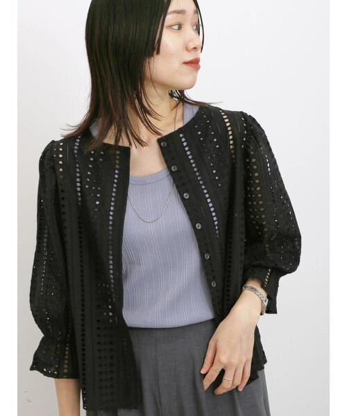Samansa Mos2 blue（サマンサモスモスブルー）の「前後2wayカットワークレースブラウス（シャツ/ブラウス・レディース・グリーン/オフホワイト/ブラック・F）」の3枚目の写真