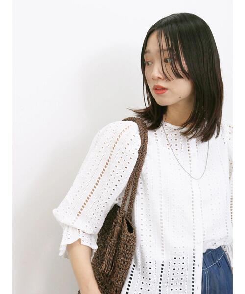 Samansa Mos2 blue（サマンサモスモスブルー）の「前後2wayカットワークレースブラウス（シャツ/ブラウス・レディース・グリーン/オフホワイト/ブラック・F）」の5枚目の写真