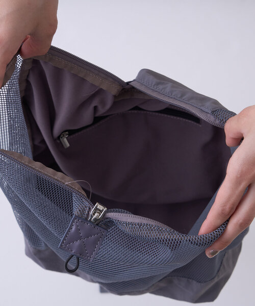 CIAOPANIC TYPY(チャオパニックティピー)の「■【UNISEX】メッシュ切替リュックサック / キーホルダー付き(バックパック/リュック・レディース・ブラック/グレー/イエロー・ONE SIZE)」の4枚目の写真