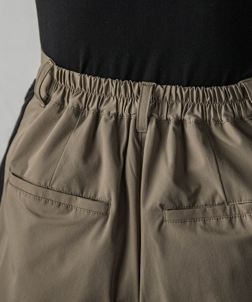 MAYSON GREY（メイソングレイ）の「WATER　REPELLENTサイドラインワイドパンツ≪手洗い可能≫（その他パンツ・レディース・ベージュ/オフホワイト/ブラック・XS/L/M/S）」の11枚目の写真