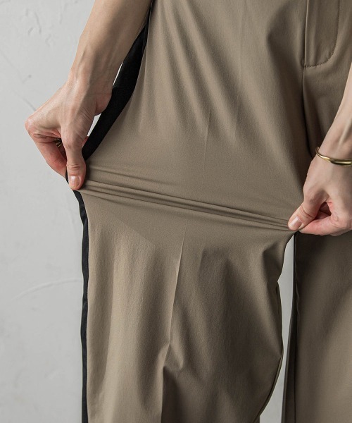 MAYSON GREY（メイソングレイ）の「WATER　REPELLENTサイドラインワイドパンツ≪手洗い可能≫（その他パンツ・レディース・ベージュ/オフホワイト/ブラック・XS/L/M/S）」の14枚目の写真