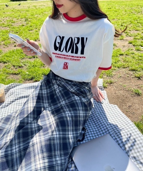 nemne store（ネンネストア）の「【サイズアソート(クロップドサイズ有り)】アソートリンガーTシャツ（Tシャツ/カットソー・レディース・ホワイト系3/オートミール/ホワイト系2/ホワイト系/イエロー/レッド/ライトブルー/ネイビー系2/ネイビー系・MEDIUM/LARGE/SMALL）」の4枚目の写真