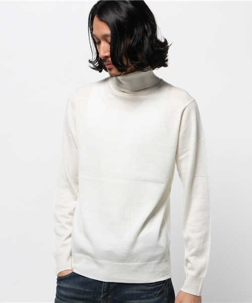 URBAN RESEARCH(アーバンリサーチ)の「UR イタリアンウール タートルネック(ニット/セーター・メンズ・レッド/ネイビー/その他1/ホワイト/ブラック/グレー・MEDIUM/LARGE/SMALL)」の2枚目の写真