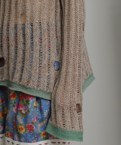 CREOLME(クレオルム)の「(CREOLME)ダメージシアーニット(ニット/セーター・レディース・ベージュ/ネイビー・FREE)」の11枚目の写真