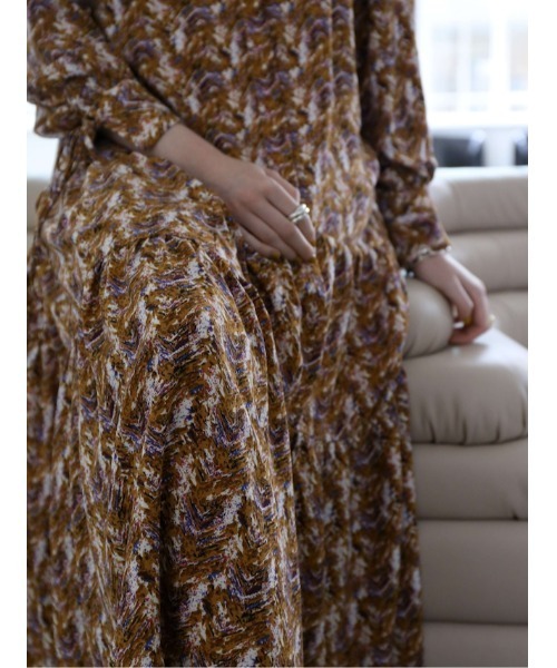 Katrin TOKYO（カトリーントーキョー）の「band collar tiered onepiece（ワンピース・レディース・ブラック/ブラウン・FREE）」の5枚目の写真