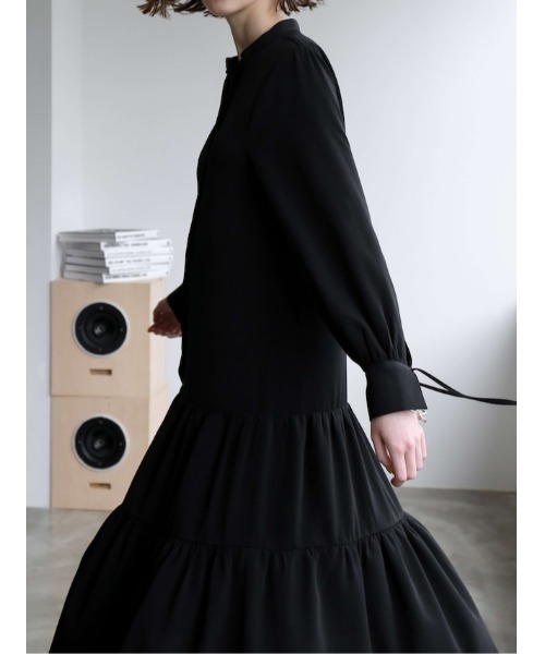 Katrin TOKYO（カトリーントーキョー）の「band collar tiered onepiece（ワンピース・レディース・ブラック/ブラウン・FREE）」の12枚目の写真