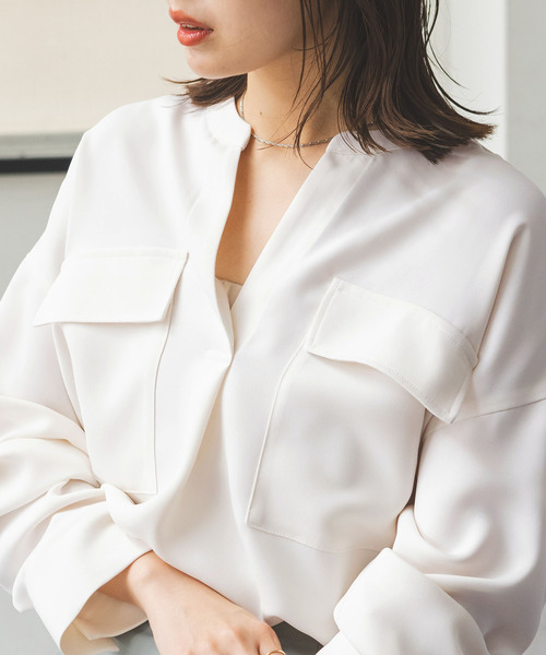 Noble（ノーブル）の「《追加》ワークディテールドレープシャツ 2（シャツ/ブラウス・レディース・ホワイト系その他/ベージュ/ネイビー・FREE）」の4枚目の写真