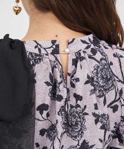 ROYAL PARTY（ロイヤルパーティー）の「オリジナル花柄パフスリーブブラウス（シャツ/ブラウス・レディース・ブラック/ベージュ・FREE）」の11枚目の写真