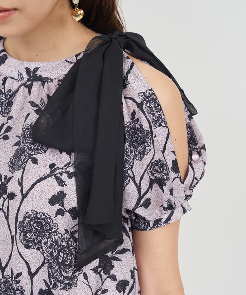 ROYAL PARTY（ロイヤルパーティー）の「オリジナル花柄パフスリーブブラウス（シャツ/ブラウス・レディース・ブラック/ベージュ・FREE）」の12枚目の写真