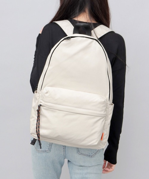 UNIVERSAL OVERALL（ユニバーサルオーバーオール）の「撥水 ソフトポリエステル 2WAY ワンショルダー スリング リュックサック（バックパック/リュック・メンズ・グレイッシュベージュ/ブラック・FREE）」の18枚目の写真