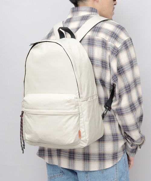 UNIVERSAL OVERALL（ユニバーサルオーバーオール）の「撥水 ソフトポリエステル 2WAY ワンショルダー スリング リュックサック（バックパック/リュック・メンズ・グレイッシュベージュ/ブラック・FREE）」の19枚目の写真