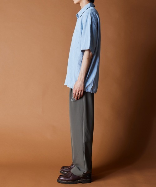 rehacer(レアセル)の「R. : Rayon Drawcord S/S Loose Shirt(シャツ/ブラウス・メンズ・チャコールグレー/ブルー・MEDIUM/LARGE/X-LARGE)」の5枚目の写真
