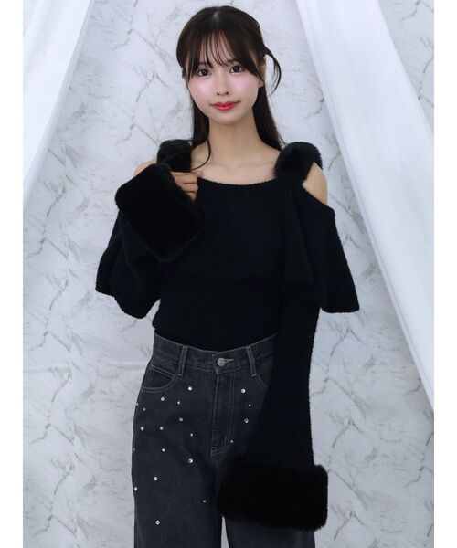 EATME（イートミー）の「フェイクファーストラップオフショルダーリブニット（ニット/セーター・レディース・グレー/アイボリー/ブラック・FREE）」の2枚目の写真