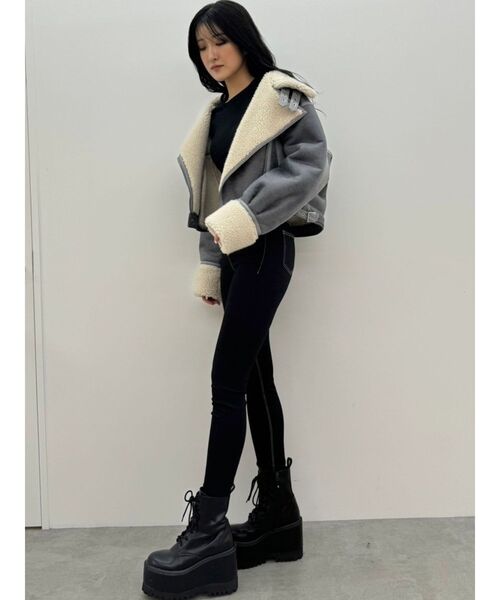 GYDA(ジェイダ)の「フェイクスウェードボアショートジャケット(ライダースジャケット・レディース・ブラウン/グレー/ブラック・FREE)」の11枚目の写真