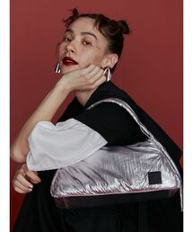 UN3D. | PADDED TRIANGLE MINI BAG(ハンドバッグ)