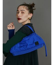 UN3D. | PADDED TRIANGLE MINI BAG(ハンドバッグ)