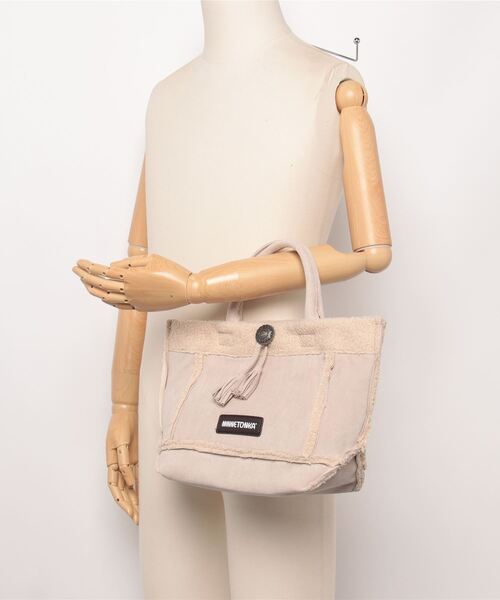 Minnetonka(ミネトンカ)の「【MINNETONKA/ミネトンカ】BOA HANDBAG ボアハンドバッグ(ハンドバッグ・レディース・グレー/ブラウン/アイボリー・FREE)」の5枚目の写真