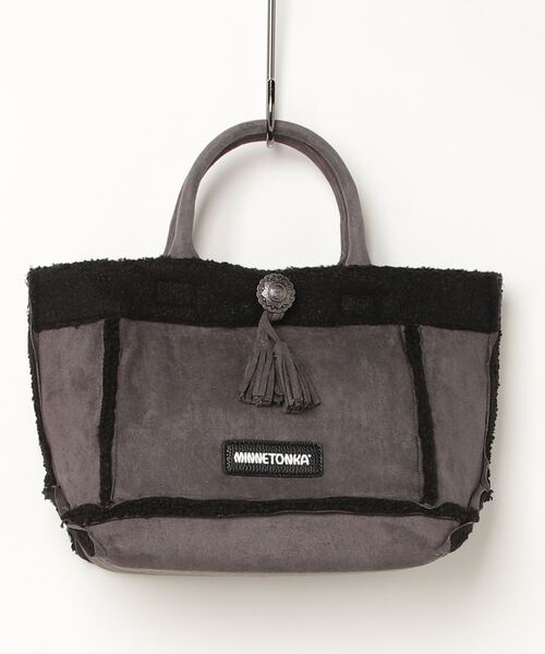 Minnetonka(ミネトンカ)の「【MINNETONKA/ミネトンカ】BOA HANDBAG ボアハンドバッグ(ハンドバッグ・レディース・グレー/ブラウン/アイボリー・FREE)」の16枚目の写真