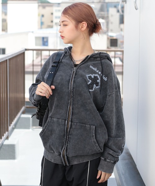 SPINNS（スピンズ）の「グランジ/裏起毛であったか！ジップパーカー クロス（スウェット・メンズ・ブラック/ブラック系その他・ONESIZE）」の19枚目の写真