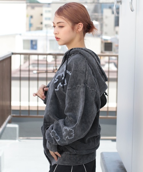 SPINNS（スピンズ）の「グランジ/裏起毛であったか！ジップパーカー クロス（スウェット・メンズ・ブラック/ブラック系その他・ONESIZE）」の20枚目の写真