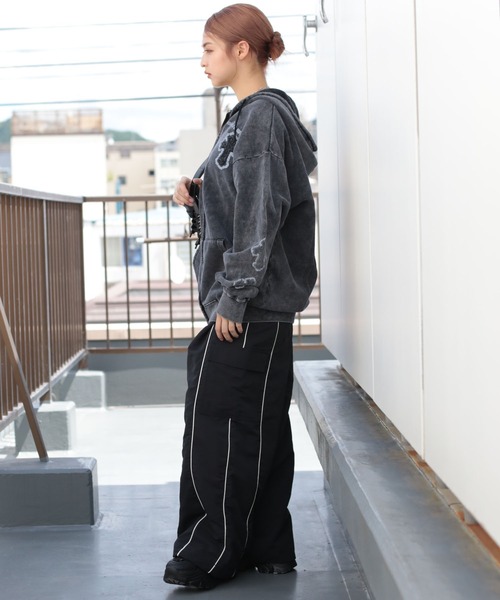 SPINNS（スピンズ）の「グランジ/裏起毛であったか！ジップパーカー クロス（スウェット・メンズ・ブラック/ブラック系その他・ONESIZE）」の15枚目の写真