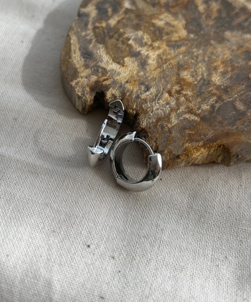 ciite'（シーテ）の「センターライン ワンタッチフープピアス  (両耳用)（ピアス（両耳用）・レディース・シルバー/ゴールド・FREE）」の16枚目の写真