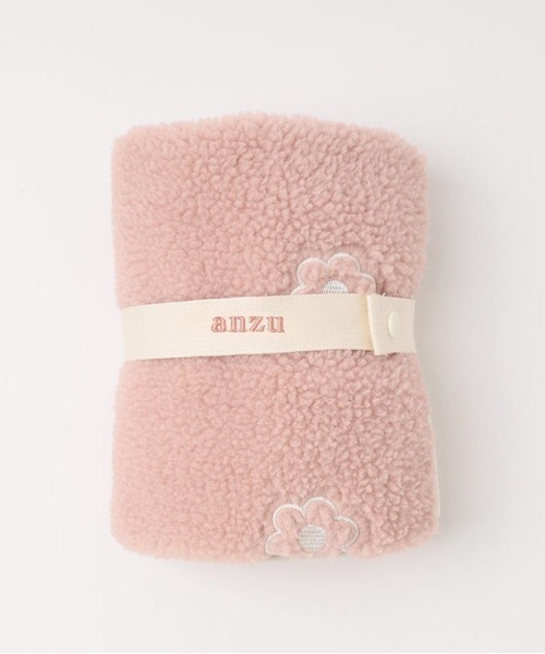 フラワー刺繍ボアカフェマット（その他ペットグッズ）｜moncheri（モンシェリ）