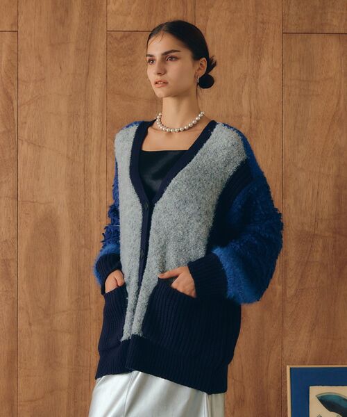 Editt by YECCA VECCA（エディットバイイェッカヴェッカ）の「ブロッキングMIX編みカーディガン（カーディガン/ボレロ・レディース・グレー/ブルー・FREE）」の7枚目の写真