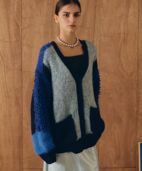 Editt by YECCA VECCA（エディットバイイェッカヴェッカ）の「ブロッキングMIX編みカーディガン（カーディガン/ボレロ・レディース・グレー/ブルー・FREE）」の11枚目の写真