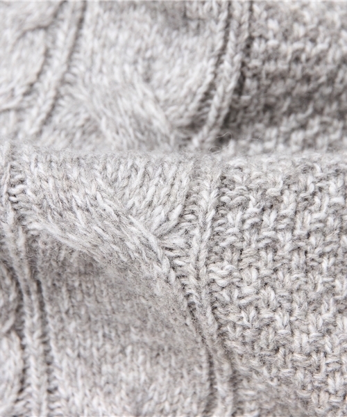 AVIREX（アヴィレックス）の「avirex/ アヴィレックス/ CABLE TURTLE KNIT PULL OVER/ｹｰﾌﾞﾙﾀｰﾄﾙﾆｯﾄﾌﾟﾙｵｰﾊﾞｰ（ニット/セーター・レディース・レッド/グレー・フリー）」の9枚目の写真