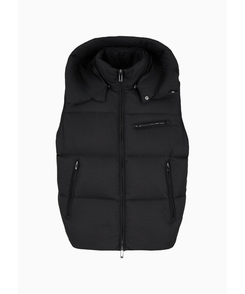 EMPORIO ARMANI（エンポリオアルマーニ）の「【エンポリオ アルマーニ】フード付きジップアップ ノースリーブダウンジャケット ナイロンジャカード オールオーバーロゴレタリング（ダウンベスト・メンズ・ブラック・48/50/52）」の5枚目の写真