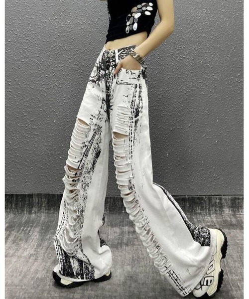 FUNdaysion(ファンデイション)の「トリックプリントクラッシュダメージワイドパンツ(デニムパンツ・レディース・ホワイト・S/M/L)」の4枚目の写真
