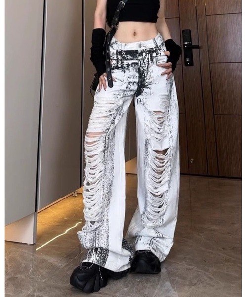 FUNdaysion(ファンデイション)の「トリックプリントクラッシュダメージワイドパンツ(デニムパンツ・レディース・ホワイト・S/M/L)」の15枚目の写真