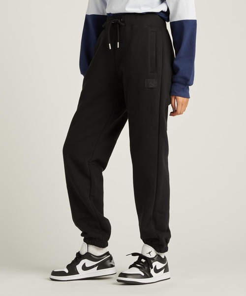 JORDAN BRAND(ジョーダンブランド)の「ジョーダン フライト フリース ウィメンズパンツ / Jordan Flight Fleece Women's Pants FV7060-010 Black(スウェットパンツ・レディース・ブラック・S/M/L/2XL/XL/XS)」の2枚目の写真