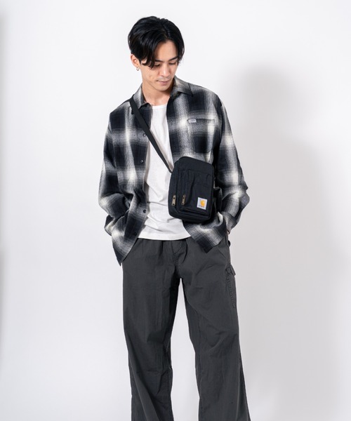 Carhartt(カーハート)の「【CARHARTT】ショルダーバッグ(ショルダーバッグ・レディース・ブラウン/ブラック・FREE)」の12枚目の写真
