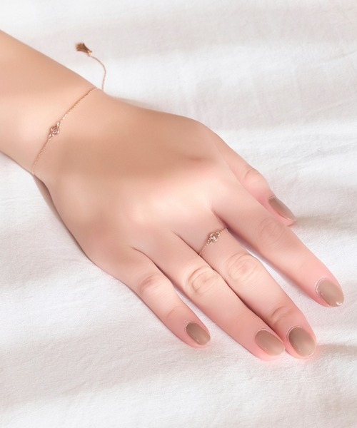 Phoebe（フィービィー）の「≪サイズ調整可能≫【金属アレルギー対応】プチベゼルストーンチェーンリング（リング・レディース・シルバー/シャンパン/イエローゴールド・FREE）」の5枚目の写真