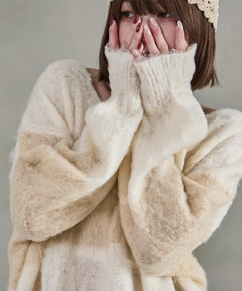 Fashion Letter(ファッションレター)の「モヘアVネック クロップドニット(ニット/セーター・レディース・ライトグレー/チャコール/アイボリー・M)」の6枚目の写真