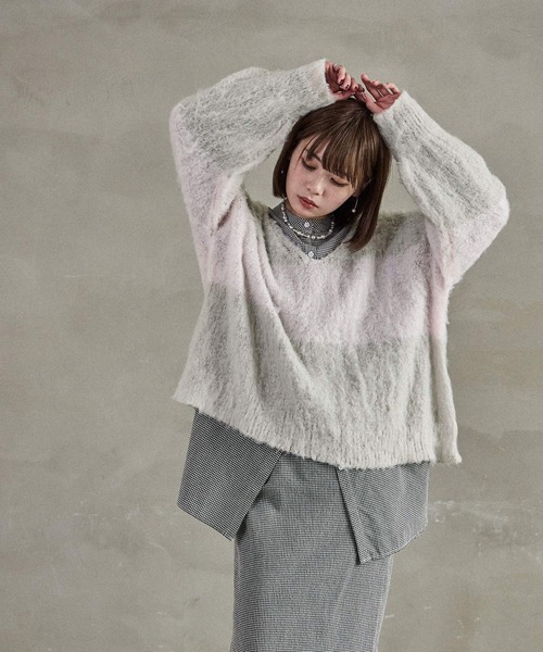 Fashion Letter(ファッションレター)の「モヘアVネック クロップドニット(ニット/セーター・レディース・ライトグレー/チャコール/アイボリー・M)」の14枚目の写真