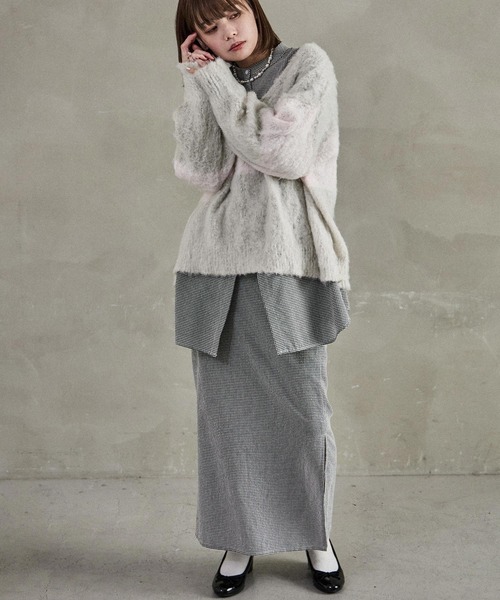 Fashion Letter(ファッションレター)の「モヘアVネック クロップドニット(ニット/セーター・レディース・ライトグレー/チャコール/アイボリー・M)」の17枚目の写真
