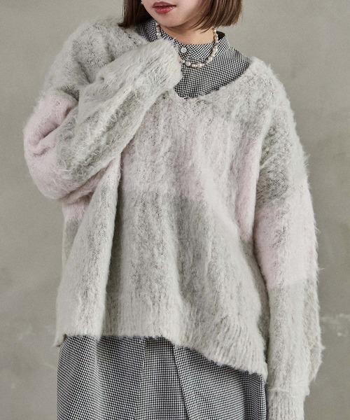 Fashion Letter(ファッションレター)の「モヘアVネック クロップドニット(ニット/セーター・レディース・ライトグレー/チャコール/アイボリー・M)」の19枚目の写真