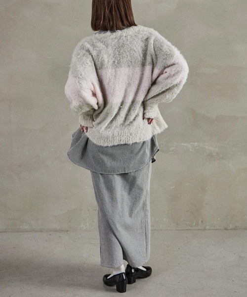 Fashion Letter(ファッションレター)の「モヘアVネック クロップドニット(ニット/セーター・レディース・ライトグレー/チャコール/アイボリー・M)」の22枚目の写真