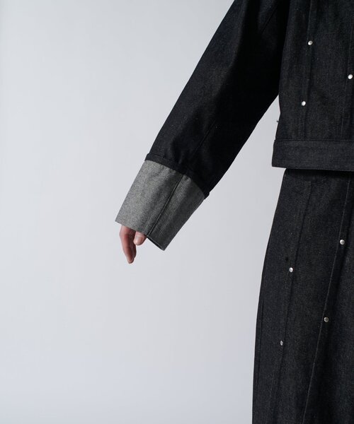 Lui's(ルイス)の「【Neucon/ニューコン】 袖ロールアップリベットデザインデニムジャケット(デニムジャケット・メンズ・ブラック/インディゴブルー・2/1)」の4枚目の写真