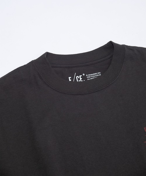 F/CE. (エフシーイー)の「F/CE. RECYCLE FCE NOISE PRINT TEE / エフシーイー リサイクル エフシーイー ノイズプリント ティー(Tシャツ/カットソー・メンズ・ホワイト/チャコール・LARGE/MEDIUM/SMALL/X-LARGE)」の4枚目の写真