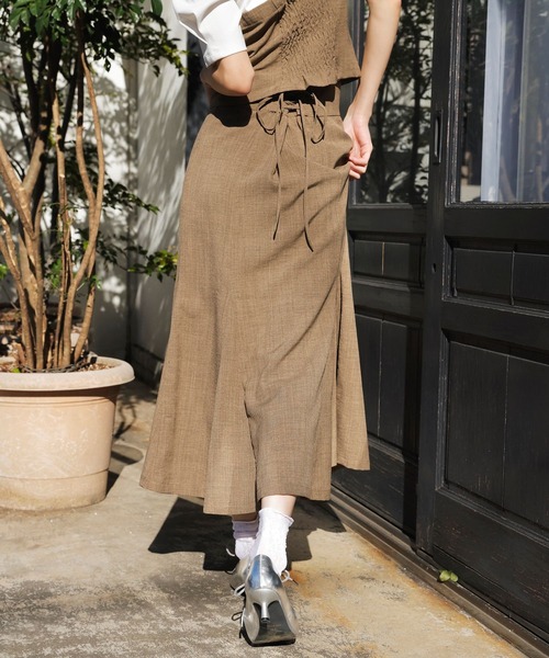 VIS(ビス)の「【新色追加】【美easy】リネンライクマーメイドスカート【洗える】【セットアップ対応】(スカート・レディース・キナリ/グリーン系その他2/オレンジ系その他2/ブラック/ネイビー/ライトグリーン・SS/S/M/L)」の12枚目の写真