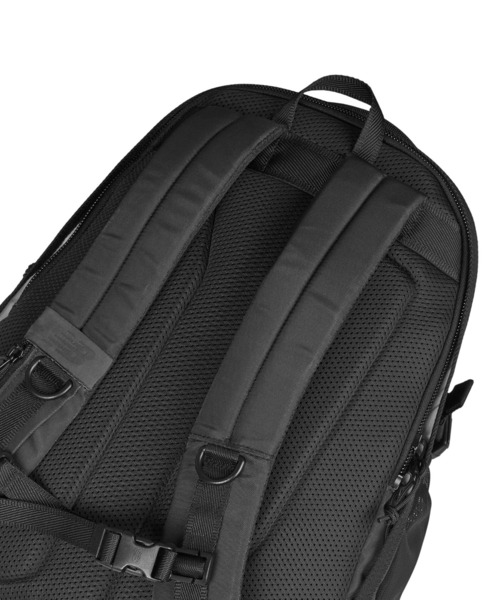 NEW BALANCE（ニューバランス）の「Athletics Advance バックパック（バックパック/リュック・メンズ・ブラック/アイボリー・ONE SIZE）」の12枚目の写真