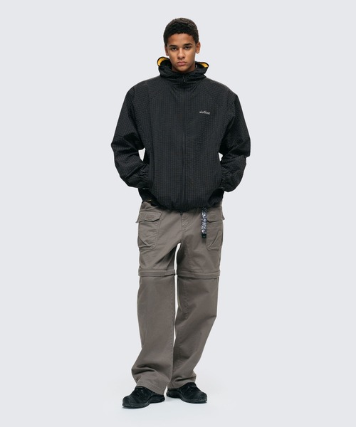 WILD THINGS（ワイルドシングス）の「ゲッコーライトパーカー│GECKO LIGHT PARKA（パーカー・メンズ・グレー/モスグリーン/オレンジ/ブラック・M/L/XL/S）」の2枚目の写真