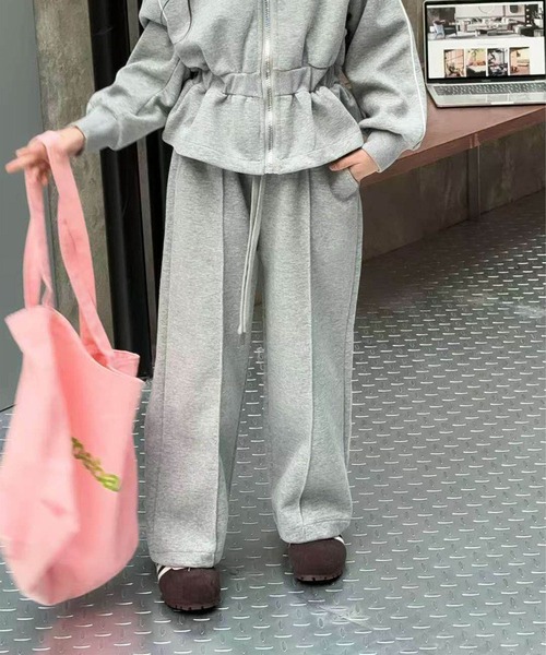 aimoha（アイモハ）の「【aimoha KIDS】スポーティセットアップ（セットアップ・キッズ・ベージュ/ブラック/グレー・150/140/130/120/110）」の5枚目の写真