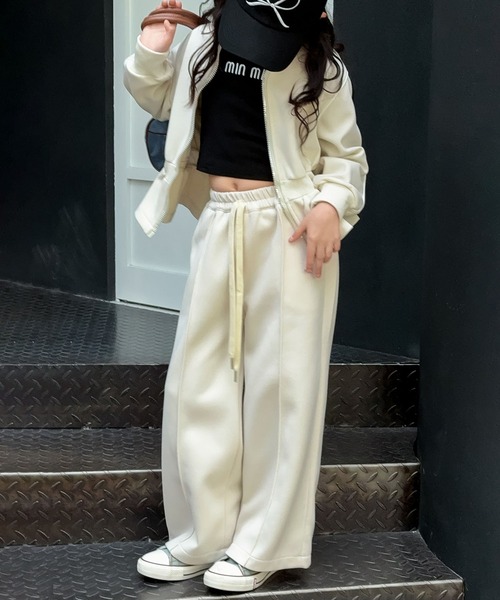 aimoha（アイモハ）の「【aimoha KIDS】スポーティセットアップ（セットアップ・キッズ・ベージュ/ブラック/グレー・150/140/130/120/110）」の7枚目の写真